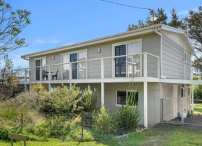 Island Time Smiths Beach by Ready Set Stay - BYO LINEN & TOWELS, Smiths Beach